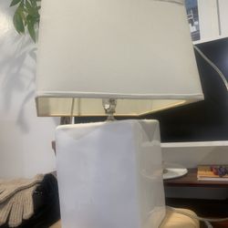 2 Bedside Lamps 