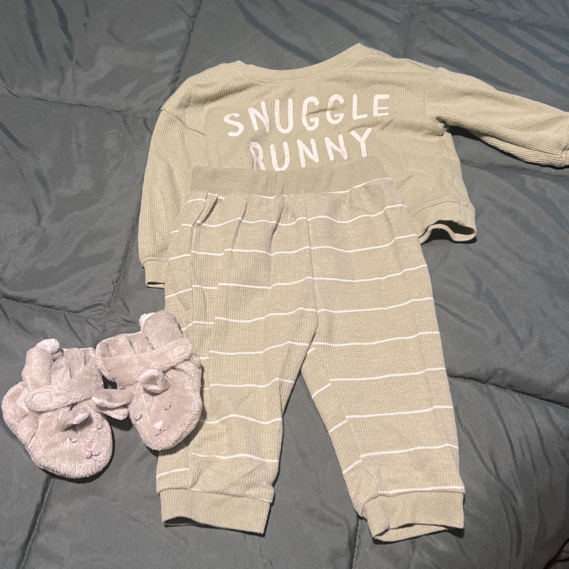 Snuggle Bunny Outfit With Soft booties 6-9m