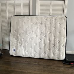Free Queen Mattress And Box Springs 