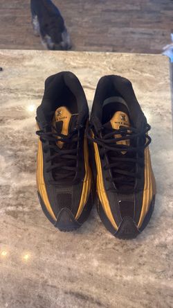 Nike size 9.5 US men shoes -104265-702