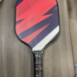 PICKLE BALL PADDLE
