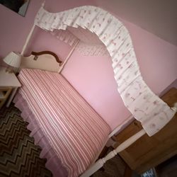 Wooden Barbie Canopy Twin Bed Frame With Twin Mattress