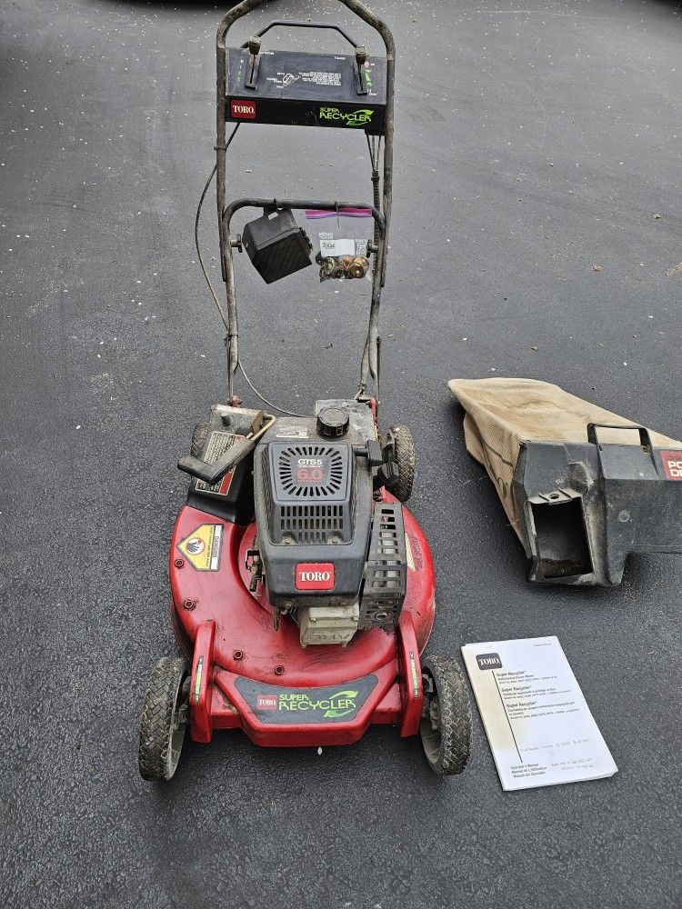 Non-running TORO Super Recyler Mower Model 20475