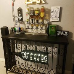 Bar table With 2 Bar Stools