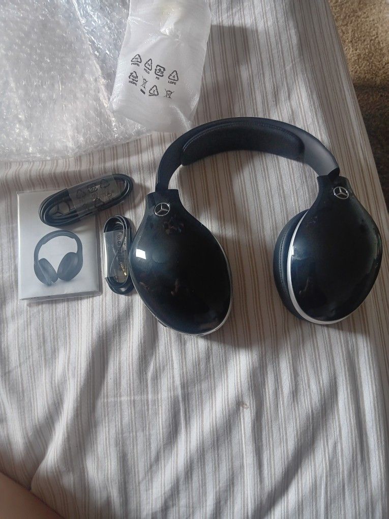 Mercedes Headphones