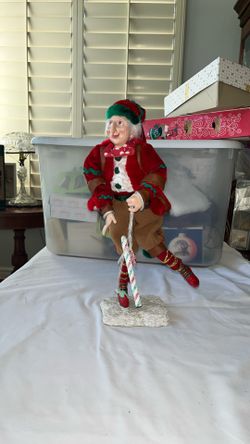 15 Inch Ice-Skating Christmas elf