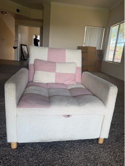Pink accent chair