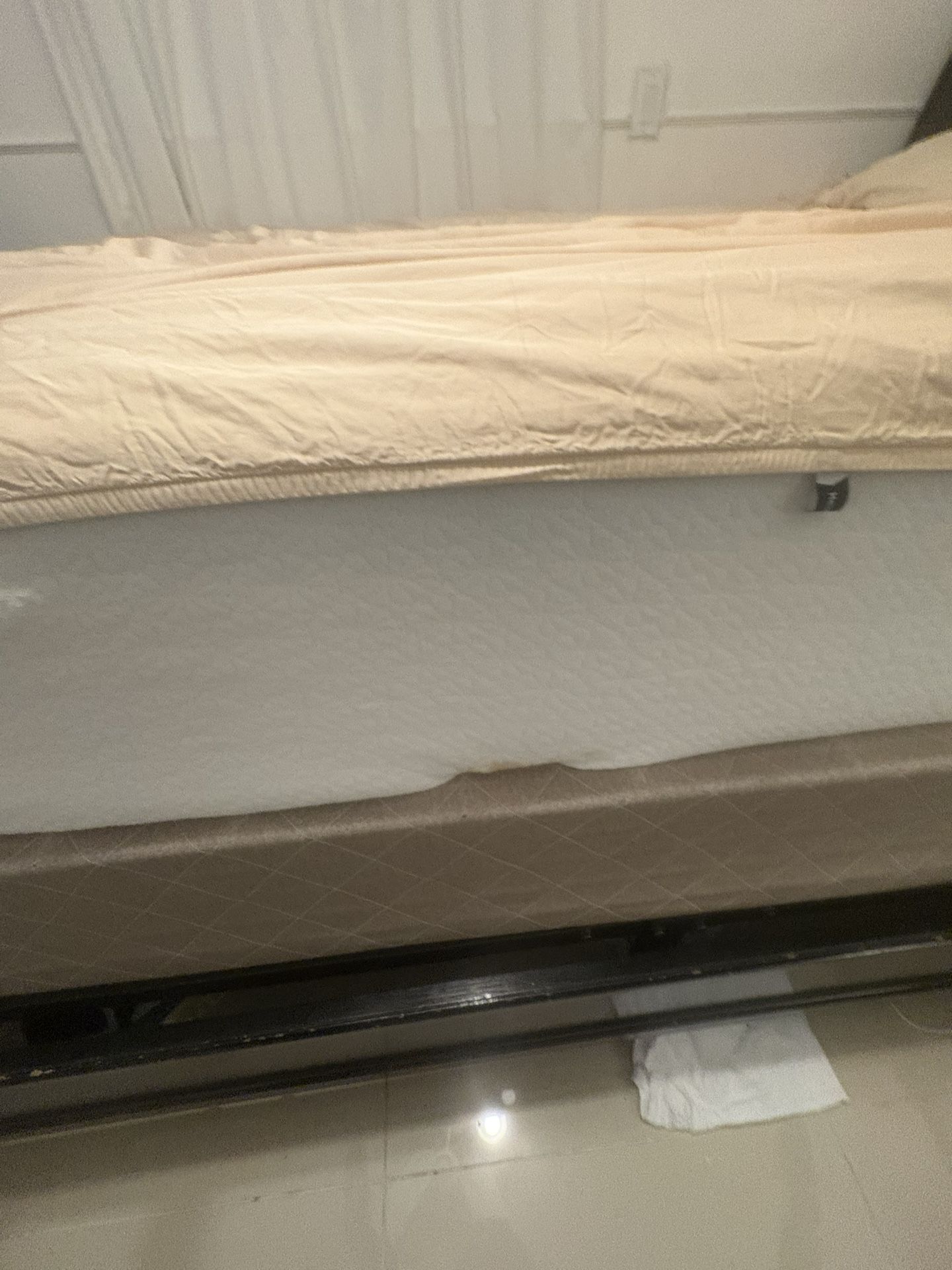 Queen Bed