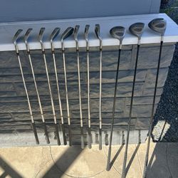 R Hand Golf Clubs