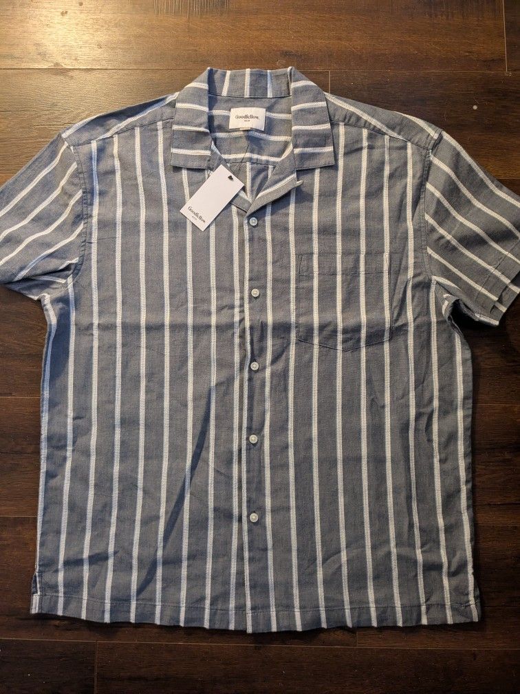 New Short Sleeve Dress Shirt Size Large