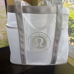 Large Lulu lemon bag