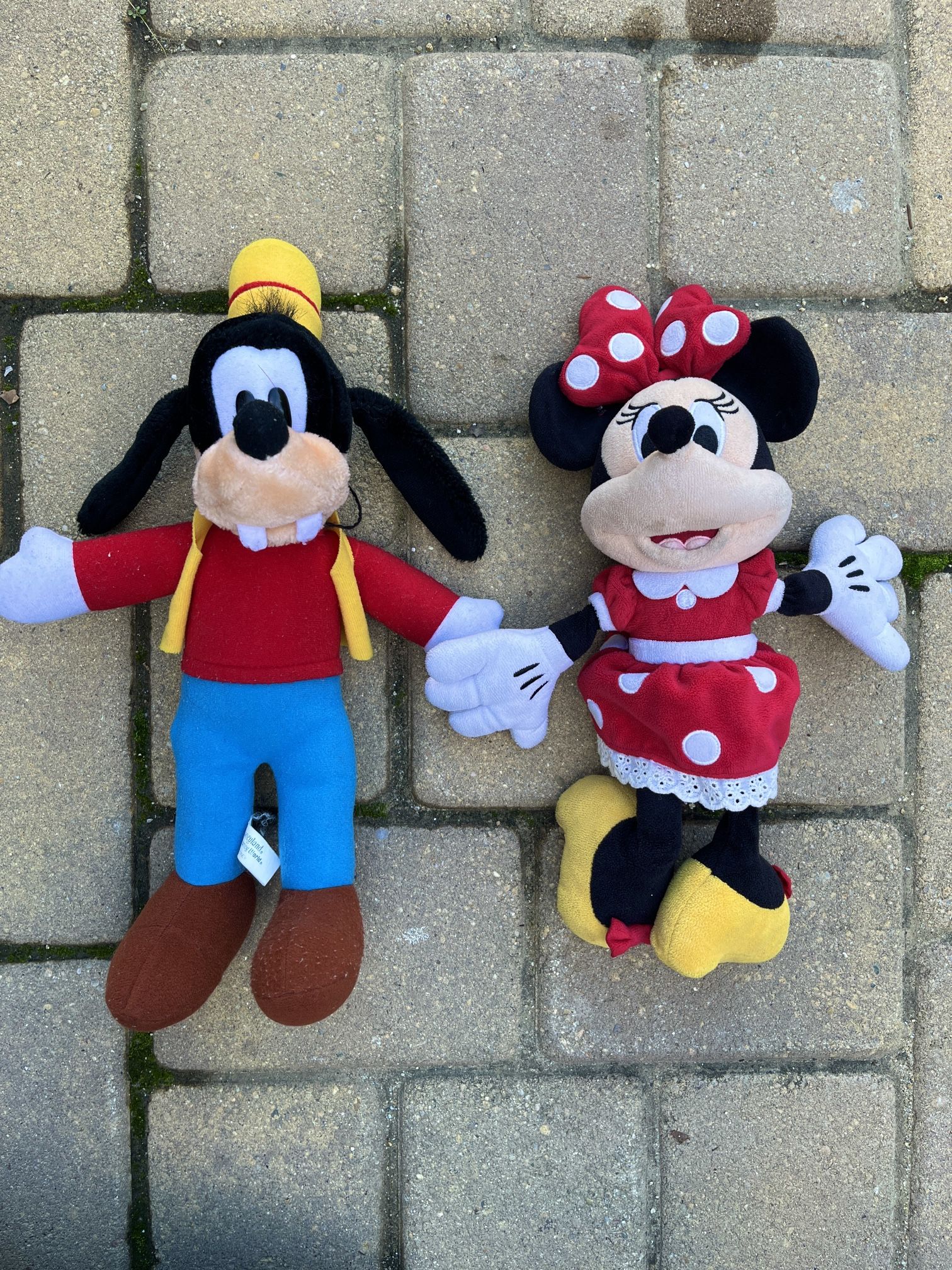 Goofy And Minnie Mouse Disneyland Plush Toys