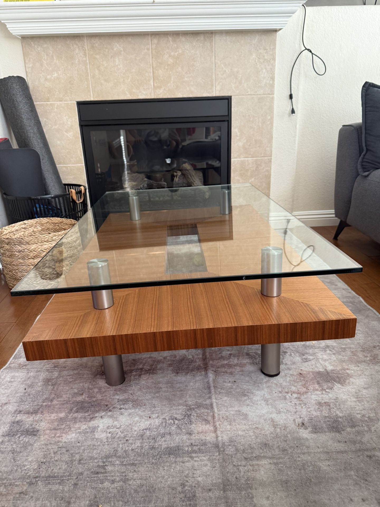 Coffee Table, Wood Glas Top. 
