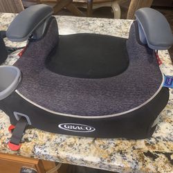 (Two) Graco Turbo Booster Backless Booster Seat - Great Condition - Gently Used - Two seats