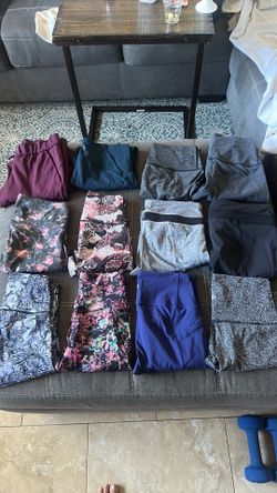 A lot of Lululemon leggings different sizes $220 for all