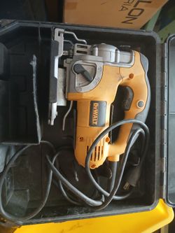 DEWALT DW331 6.5-Amp Variable Speed Corded Jigsaw