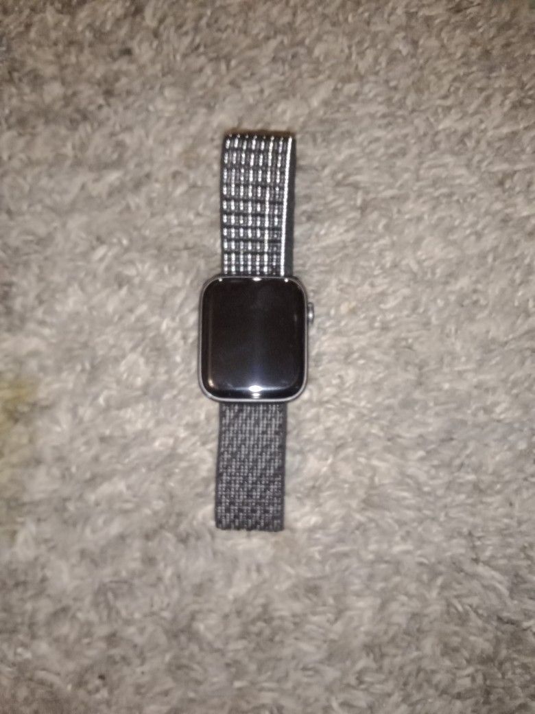 Apple Watch Series 5 44 Mm Wr55 Aluminum Case Gps