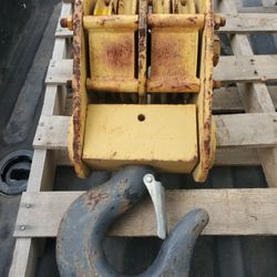 8 Ton Snatch Block w/ Hook