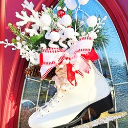 Winter Skate Door Hanger