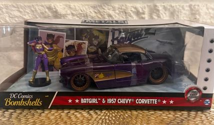 DC Comics Bombshells Batgirl & 1957 Chevy Corvette Die-Cast Set