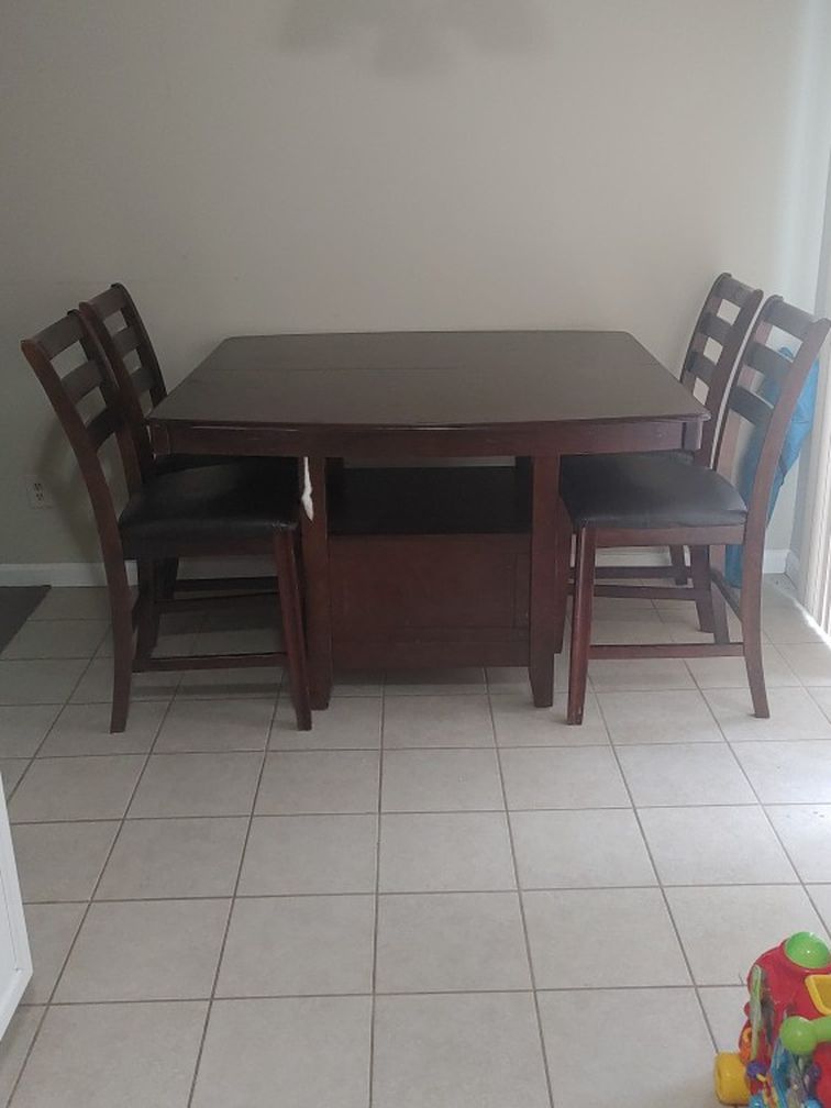 Dining Set For 4