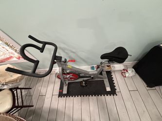 Sunny Health & Fitness Indoor Bike