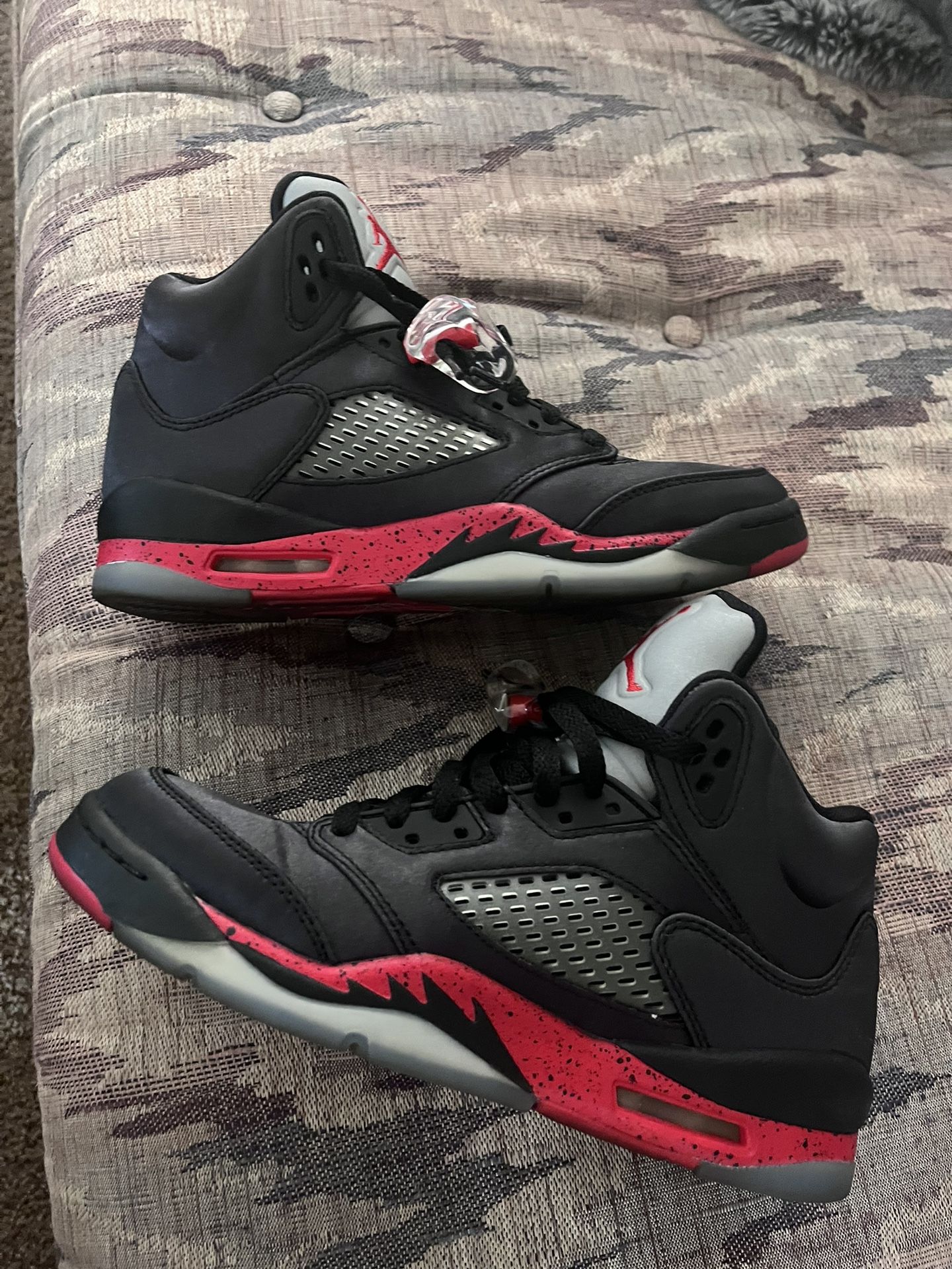 Jordan Retro 5 Size 6Y