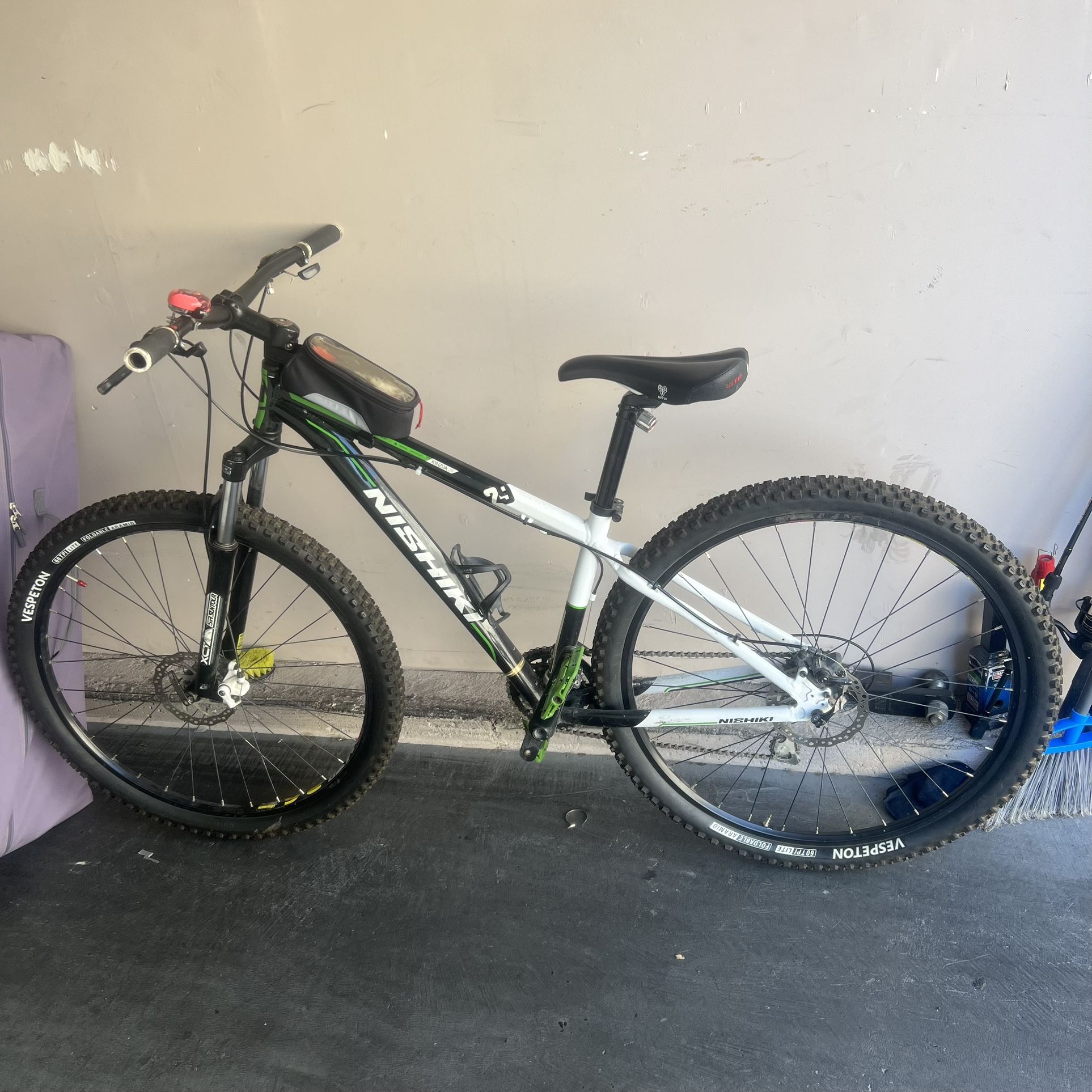 Nishiki Mountain Bike 29”