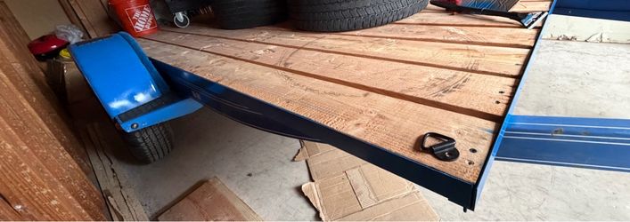 Good used 7x15 —-6x10 deck single axle trailer new wood/new led lights/new wiring / good used tires $750 today only