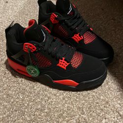 Jordan 4 red thunder 