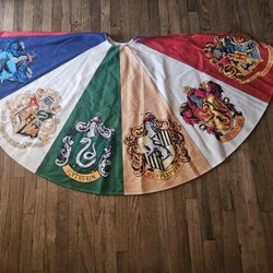 CHRISTMAS HARRY WIZARD MAGIC CHRISTMAS  TREE SKIRT   36"