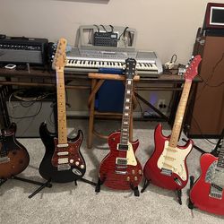 Custom, unique and vintage guitars