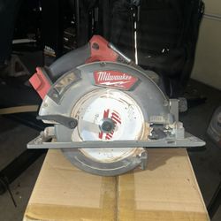 Milwaukee Circular Saw