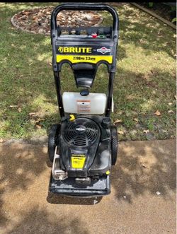 Brute by Briggs & Stratton 2700 PSI Pressure Washer – Runs Strong – $125