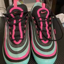 Nike. Air Max 97. Rare. Men. Size 8. Free Small T-shirt