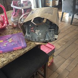 Kids toys, roller skates, clothes girls age 8-11, painting