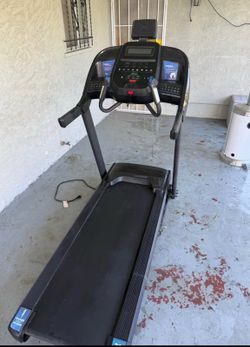 Horizon 7.0 AT treadmill