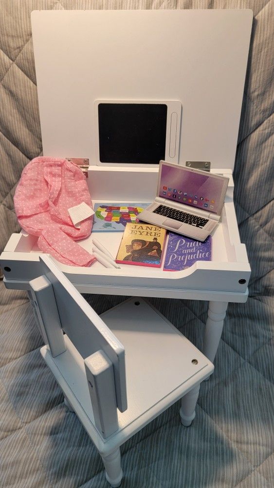 18" Doll Desk Couch Chair Salon Bathtub Lot