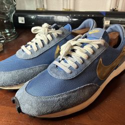 NIKE DBREAK DAYBREAK SP OCEAN FOG BLUE-METALLIC GOLD MEN'S SIZE 13 BV7725-400]