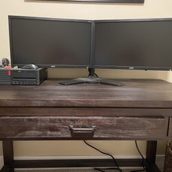 Lenovo ThinkCentre PC With Dual Monitor