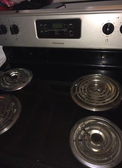 Frigidaire stove