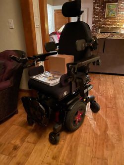 Q6 Edge 3 Stretto Power Chair