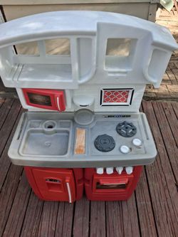 Little kids kitchen toy great condition