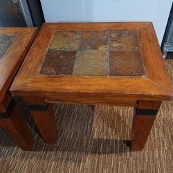 2 Side Tables 