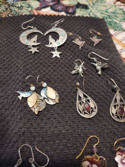 Earrings earrings Plus
