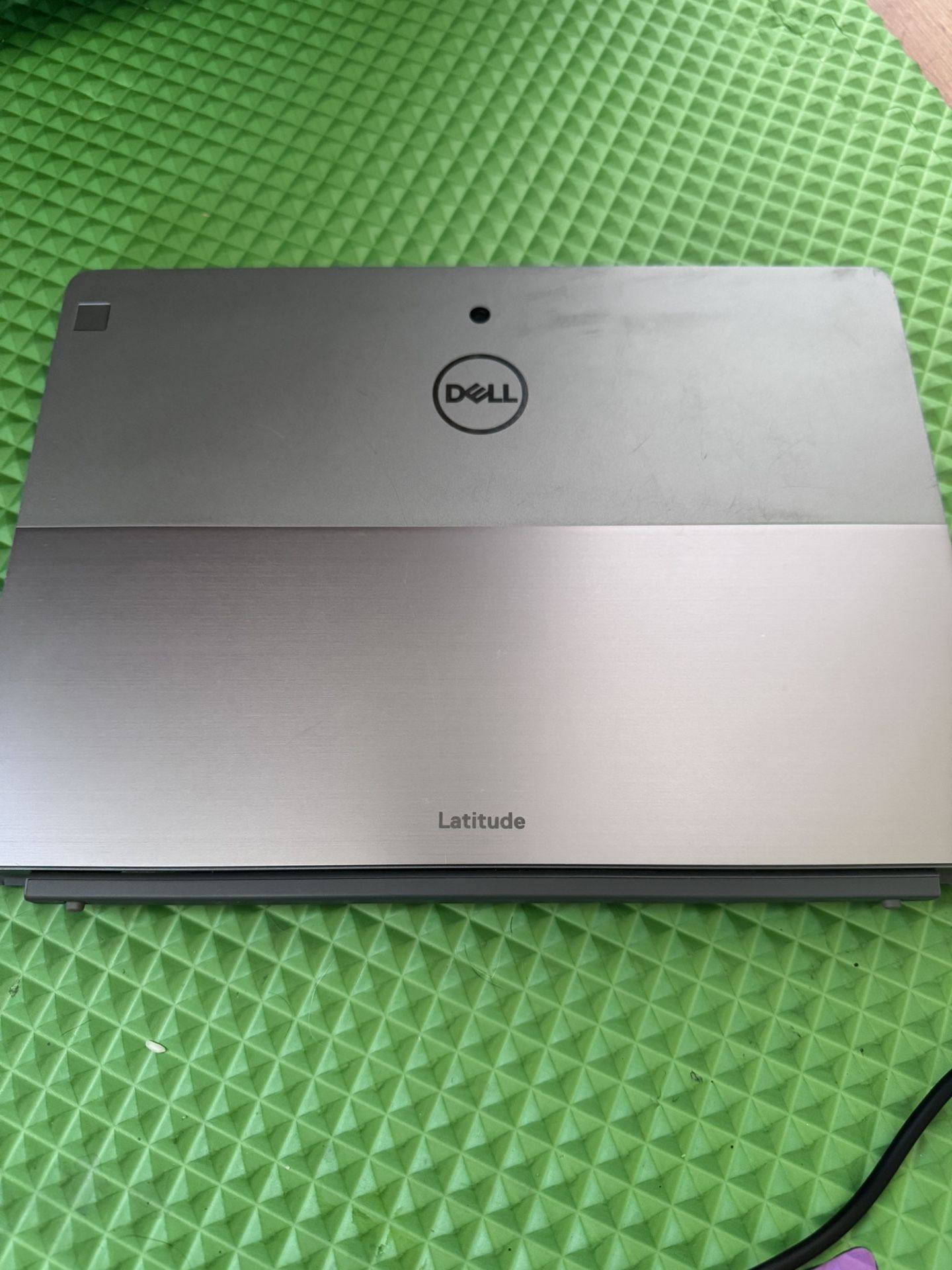 Dell 2-1 Tablet/Laptop