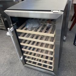 50 Bottle Cooler 