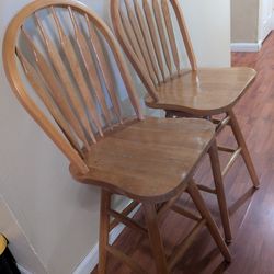 High Wood Chairs ( Bar Stools With Swivel)