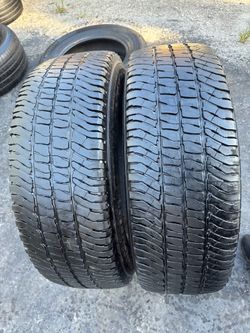 Set of 2 nice Michelin LT245/75/17 ( We install & balance)