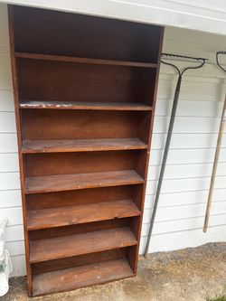 Sturdy 6 ft book case